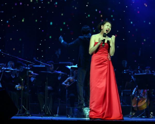 Nghệ sĩ thăng hoa cùng ‘Hòa nhạc cuối năm’