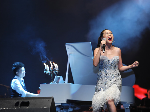 5 ca khúc gây ảnh hưởng tới showbiz Việt 2012